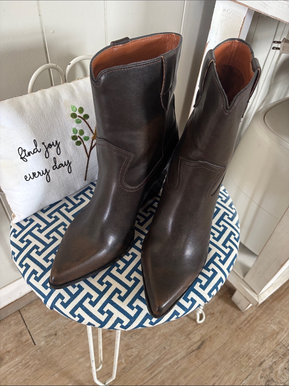 Women's Dark Brown Pointed-Toe Ankle Boots